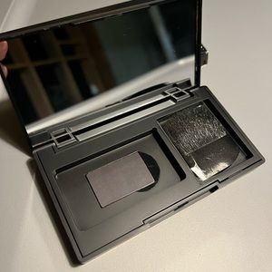 NO LOUNGER AVAILABLE